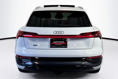 2024 Audi Q8 e-tron Premium Plus