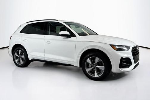 2024 Audi Q5 40 Premium Plus