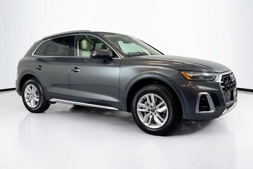 DAYTONA GRAY 2022 Audi Q5 45 S line Premium