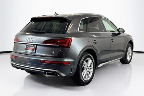 DAYTONA GRAY 2022 Audi Q5 45 S line Premium