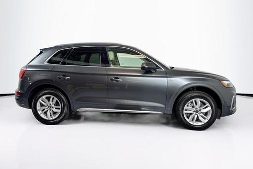 DAYTONA GRAY 2022 Audi Q5 45 S line Premium