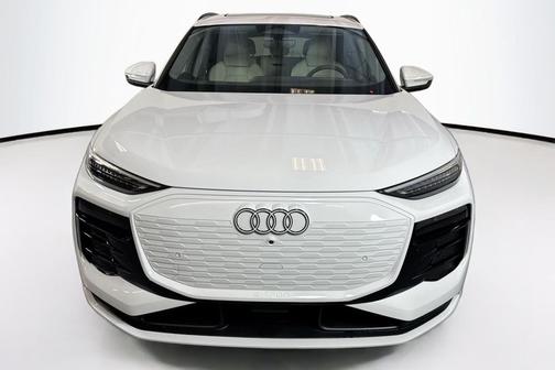 2025 Audi Q6 e-tron Prestige quattro