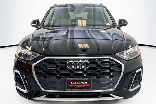 Mythos Black Metallic 2022 Audi Q5 45 S line Premium