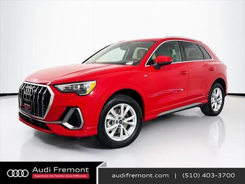 2022 Audi Q3 45 S line Premium