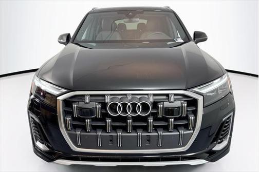 2025 Audi Q7 55 Premium