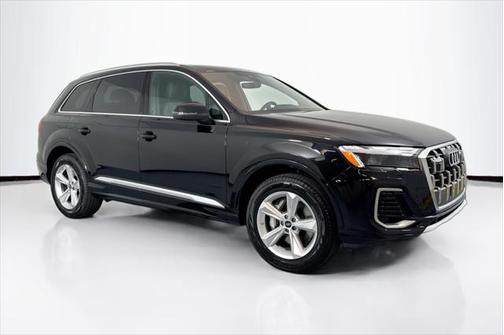 2025 Audi Q7 55 Premium