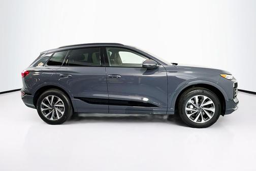 2025 Audi Q6 e-tron Premium quattro