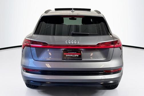2021 Audi e-tron Premium