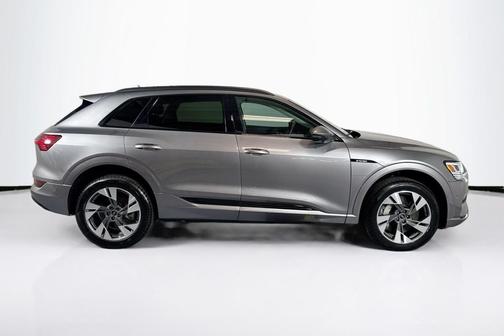 2021 Audi e-tron Premium