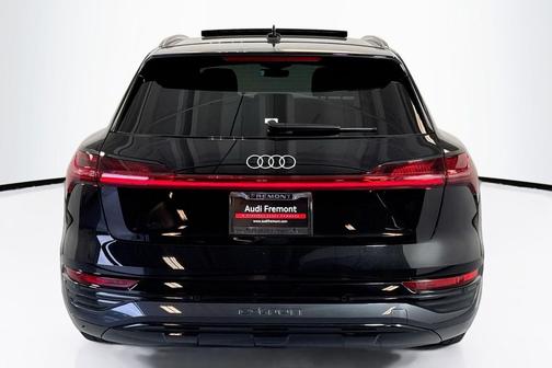 2024 Audi Q8 e-tron Premium Plus