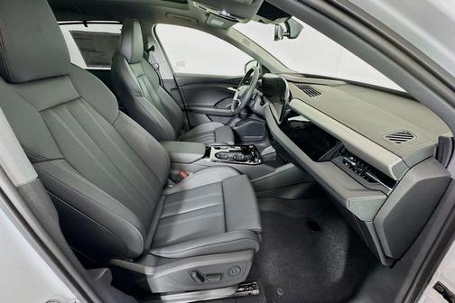 2025 Audi Q6 e-tron Premium Plus quattro