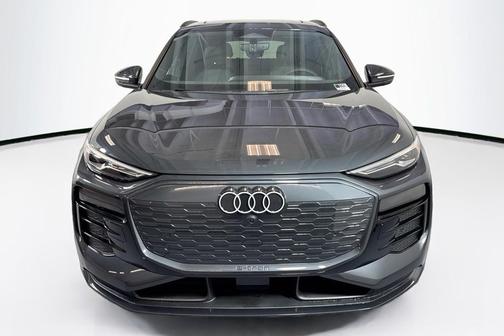 Manhattan Gray Metallic 2027 Audi Q6 e-tron Premium