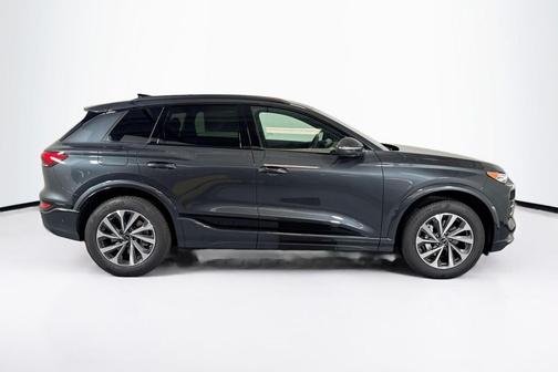 Manhattan Gray Metallic 2027 Audi Q6 e-tron Premium
