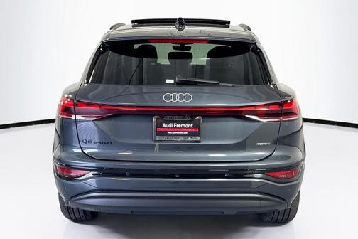 Manhattan Gray Metallic 2027 Audi Q6 e-tron Premium