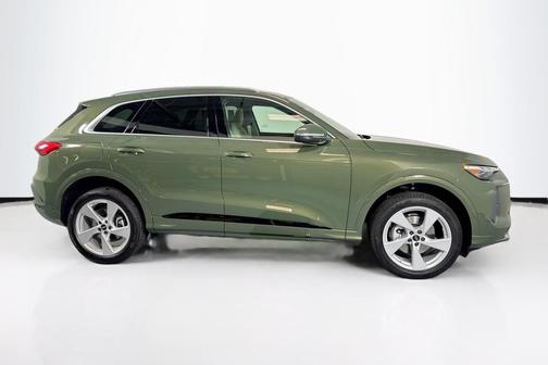 2025 Audi Q5 Premium Plus TFSI quattro S tronic