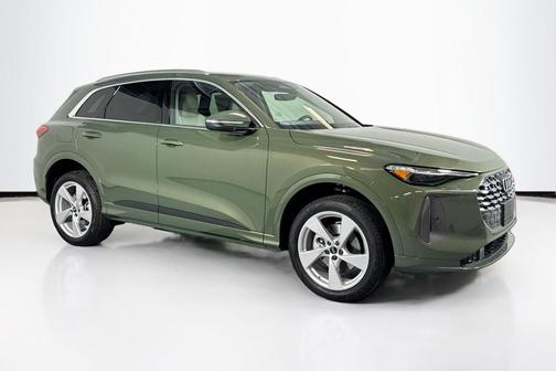 2025 Audi Q5 Premium Plus TFSI quattro S tronic