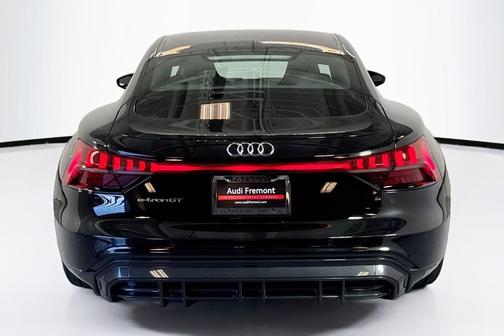 2022 Audi e-tron GT Prestige