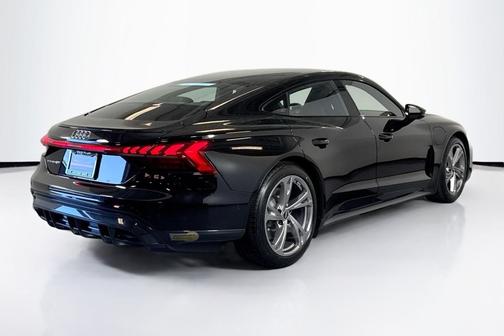 2022 Audi e-tron GT Prestige