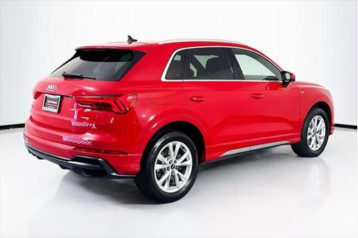 2022 Audi Q3 45 S line Premium