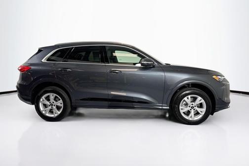 2025 Audi Q5 Premium TFSI quattro S tronic