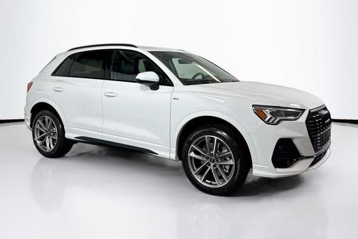 2025 Audi Q3 Premium 45 TFSI S line quattro Tiptronic