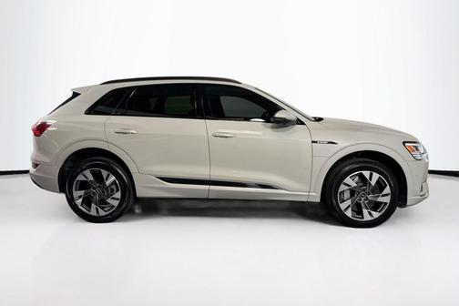 2021 Audi e-tron Premium