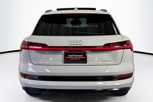 2021 Audi e-tron Premium
