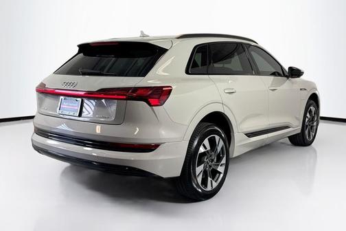 2021 Audi e-tron Premium
