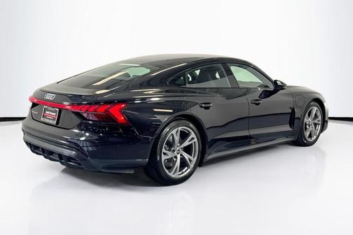 2023 Audi e-tron GT Premium Plus quattro