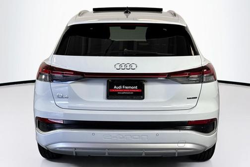 2024 Audi Q4 e-tron Premium Plus 55 quattro