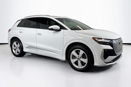 2024 Audi Q4 e-tron Premium Plus 55 quattro