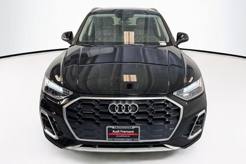 Mythos Black Metallic 2023 Audi Q5 55 S line Premium