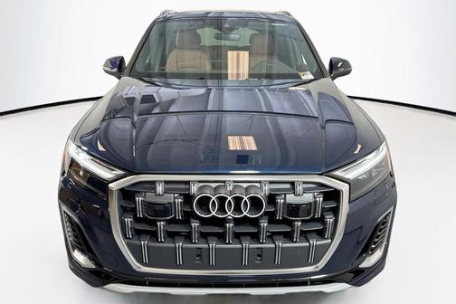 Waitomo Blue Metallic 2026 Audi Q7 55 Premium