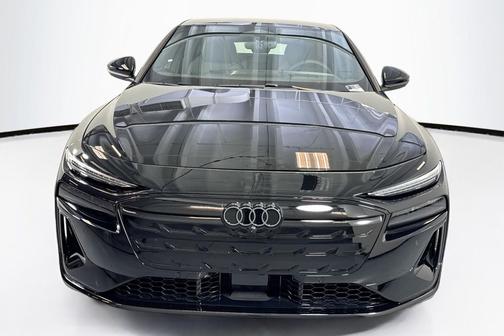 Mythos Black Metallic 2027 Audi A6 e-tron Premium Plus