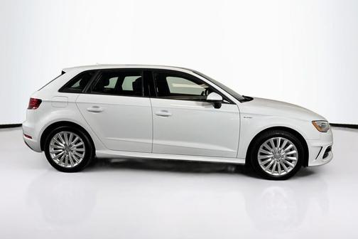 2016 Audi A3 e-tron 1.4T Premium