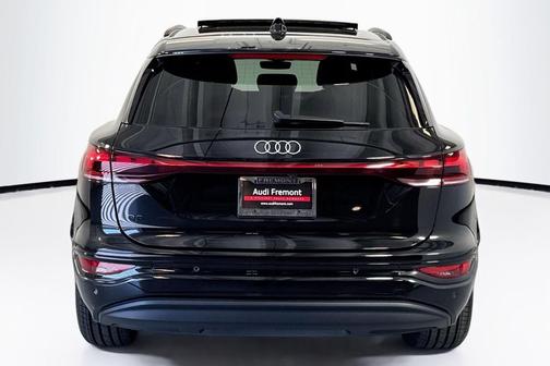 MYTHOS BLACK 2025 Audi Q6 e-tron Premium