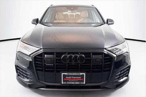 2023 Audi Q7 45 Premium Plus