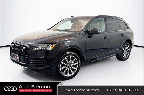 2023 Audi Q7 45 Premium Plus