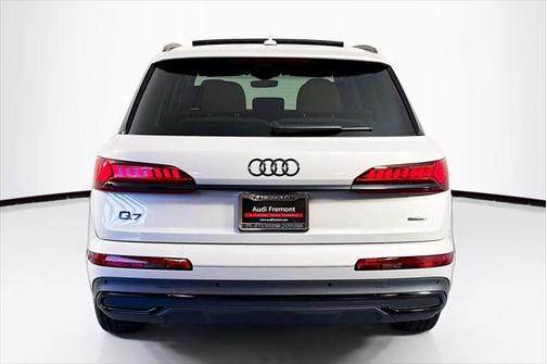 2023 Audi Q7 45 Premium Plus