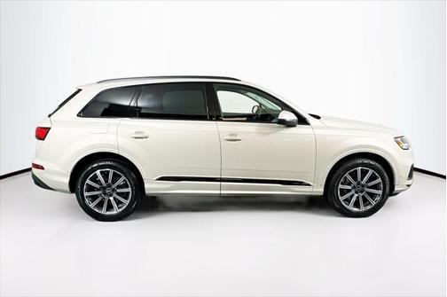 2023 Audi Q7 45 Premium Plus