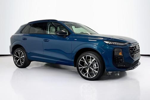 Malpelo Blue Metallic 2026 Audi Q3 TFSI quattro S tronic