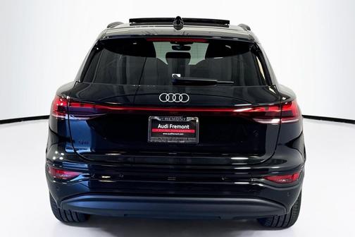 2025 Audi Q6 e-tron Premium Plus