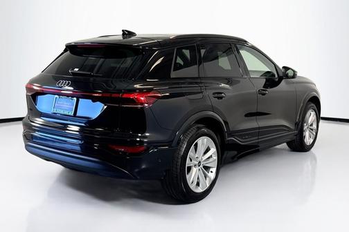 2025 Audi Q6 e-tron Premium Plus