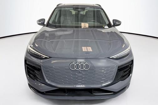 2025 Audi Q6 e-tron Premium Plus quattro