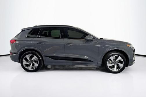 2025 Audi Q6 e-tron Premium Plus quattro