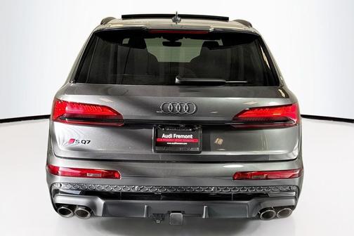 2026 Audi SQ7 4.0T Premium Plus
