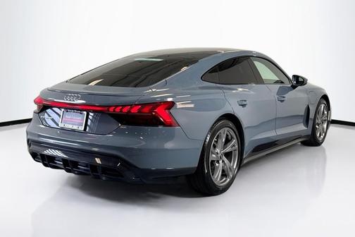 2023 Audi e-tron GT Premium Plus quattro