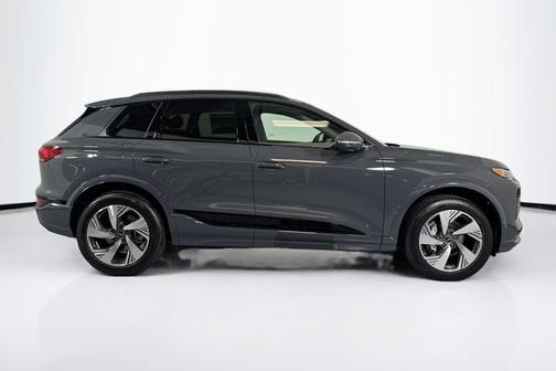 2025 Audi Q6 e-tron Premium Plus quattro