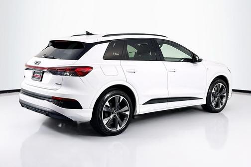 2025 Audi Q4 e-tron Premium Plus 55 quattro