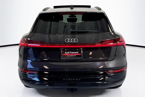 2024 Audi Q8 e-tron Prestige